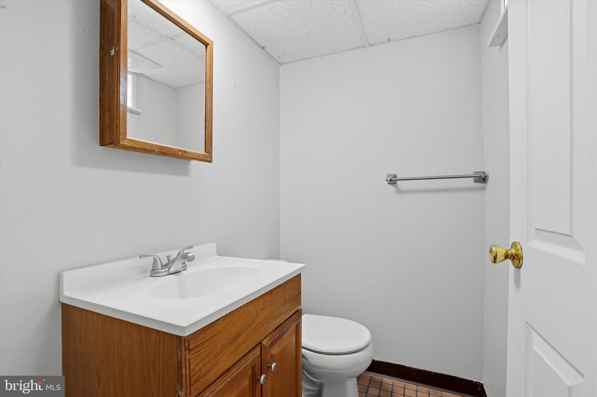 401 West Lancaster Avenue Shillington, PA 19607 - Photo 35 of 47 Apartment Bath