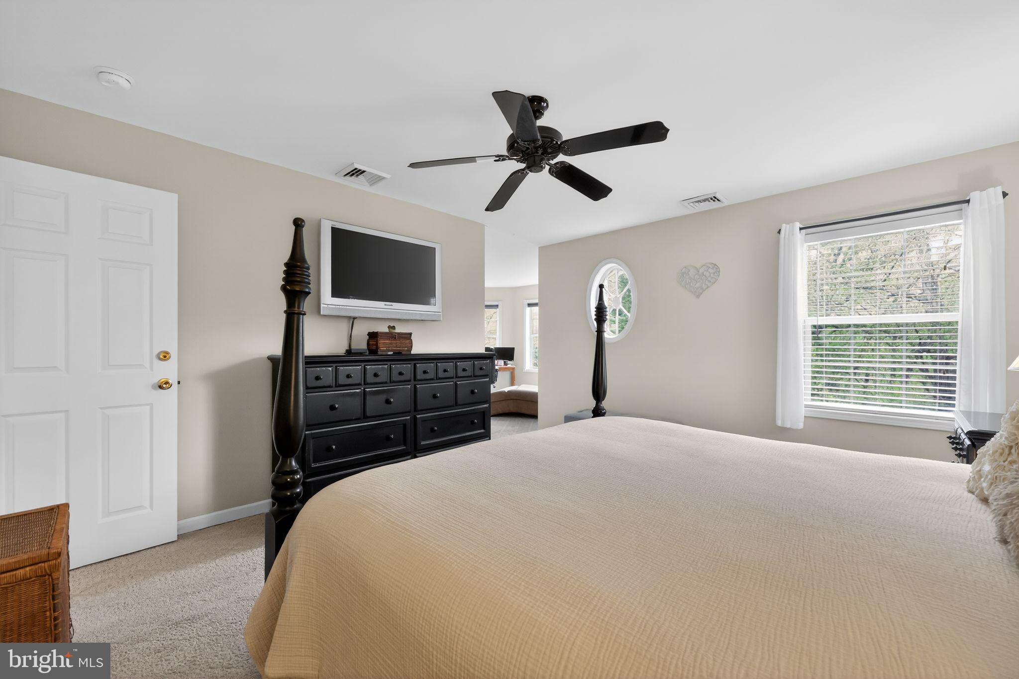 727 Hurffville - Cross Keys Road Sewell, NJ 08080 - Photo 19 of 33 Main BR to sitting area