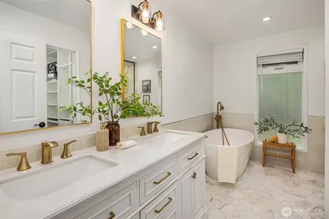 $1,698,800 | 1609 217th Place Northeast, Sammamish, WA 98074