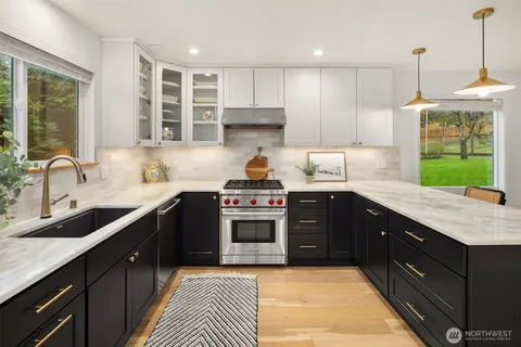 $1,698,800 | 1609 217th Place Northeast, Sammamish, WA 98074
