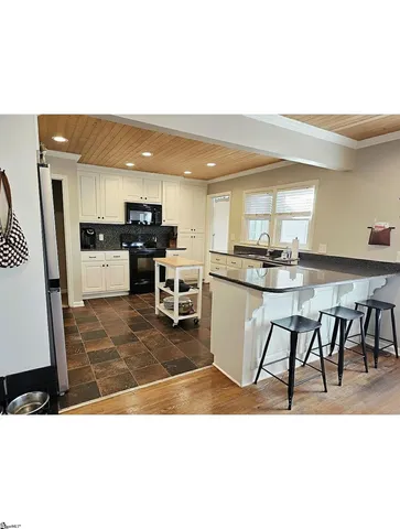 $249,500 | 121 State Rd S-42-4272, Woodruff, SC 29388