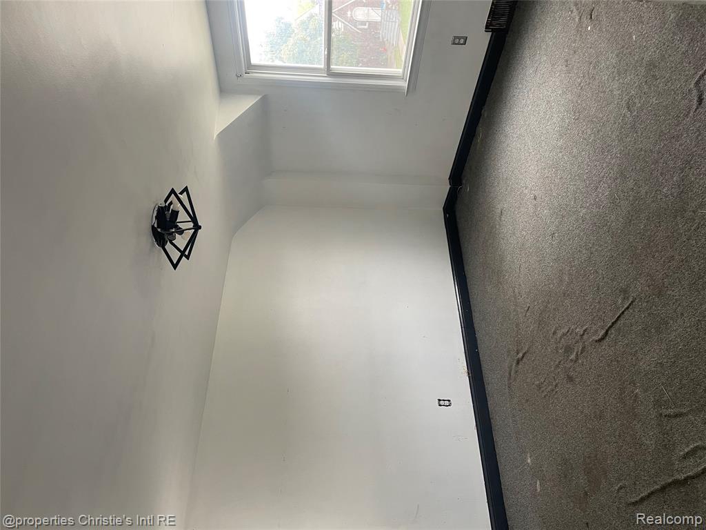 9899 Balfour Road Detroit, MI 48224 - Photo 5 of 6