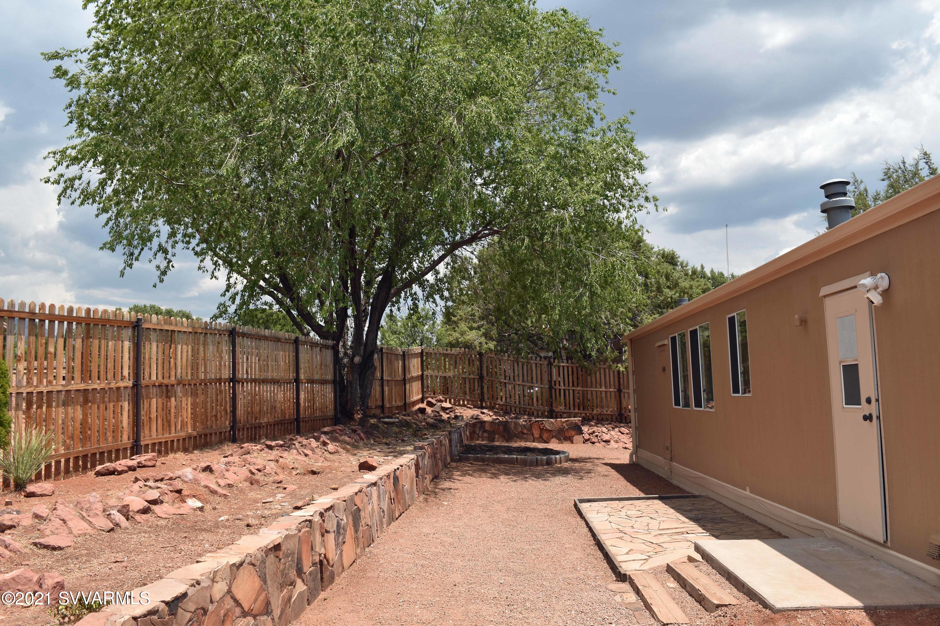 2810 Raven Road Sedona, AZ 86336 - Photo 19 of 24 Raven Backyard
