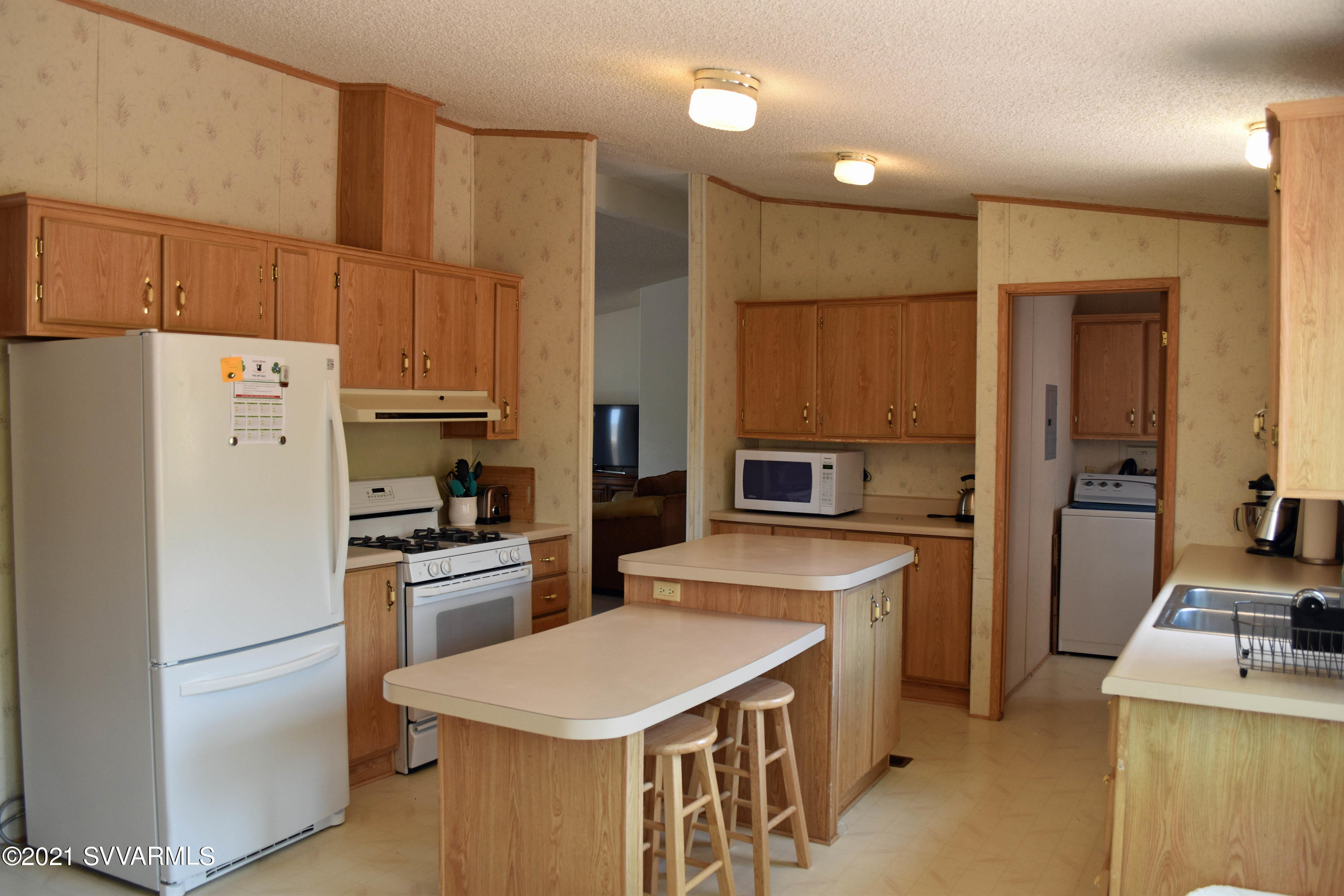 2810 Raven Road Sedona, AZ 86336 - Photo 4 of 24 Raven Kitchen