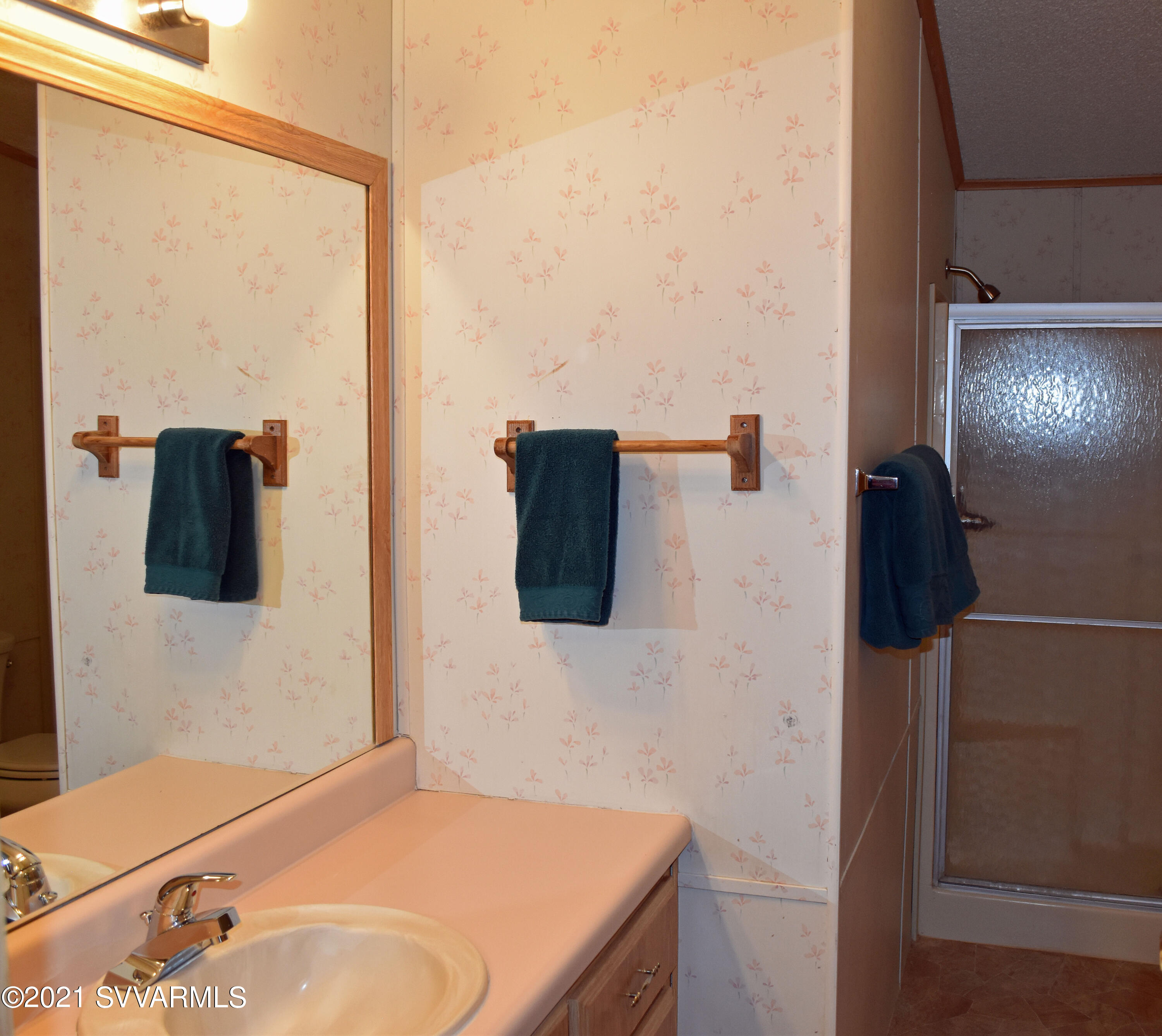 2810 Raven Road Sedona, AZ 86336 - Photo 8 of 24 Raven Master Bathroom
