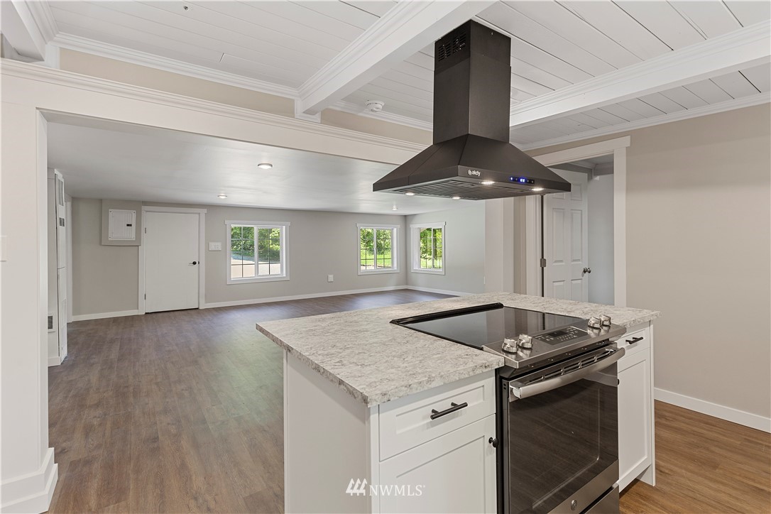 17610 Blodgett Road Mount Vernon, WA 98274 - Photo 14 of 30 a kitchen with a stove and a sink
