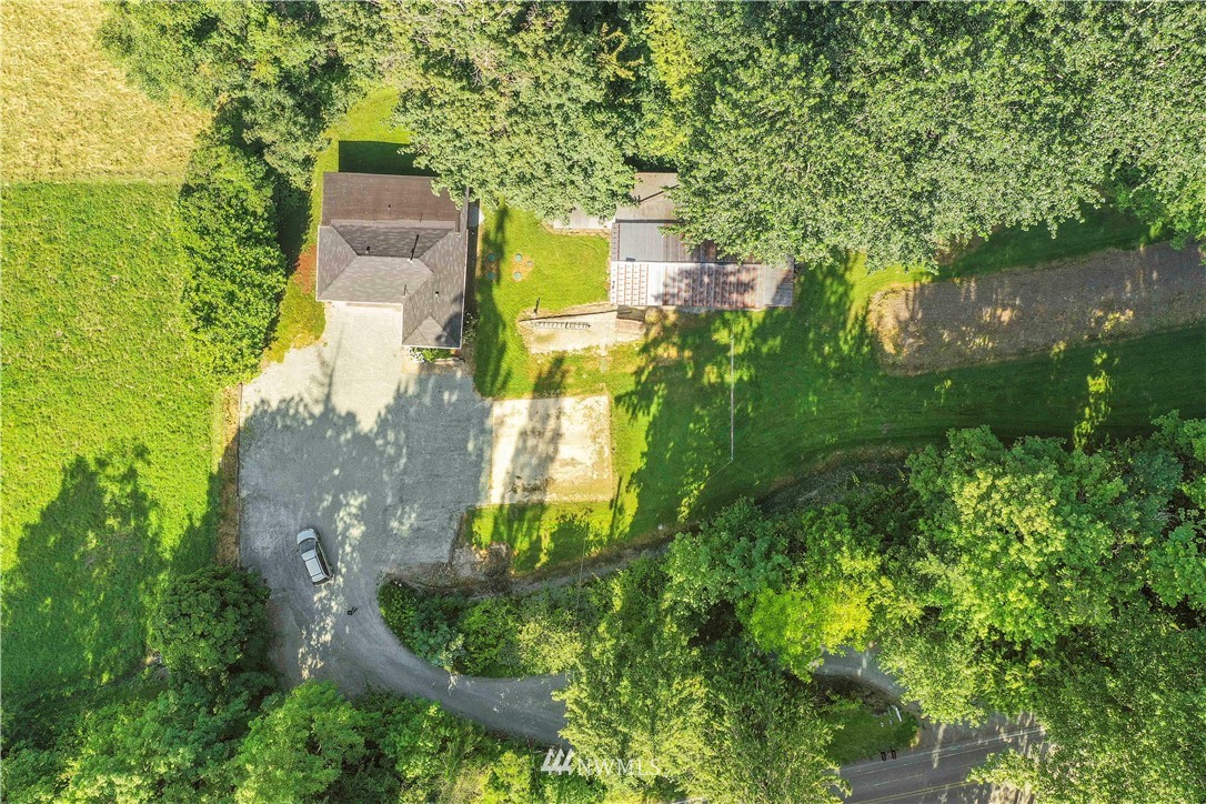 17610 Blodgett Road Mount Vernon, WA 98274 - Photo 28 of 30 a aerial view of a house with a yard