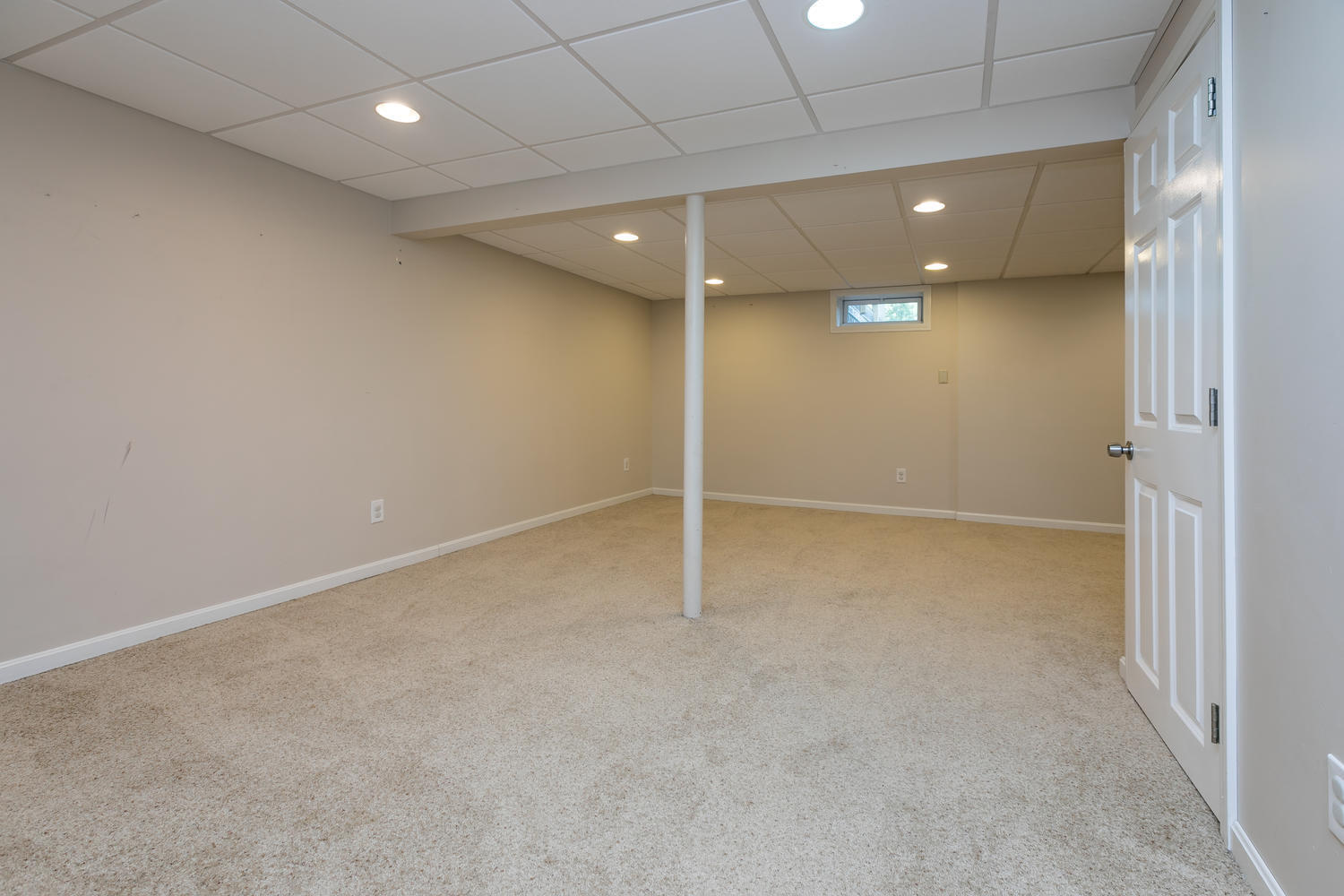 45 Rustic Lane Portland, ME 04103 - Photo 30 of 40 45 Rustic Lane Portland ME-large-038-15-