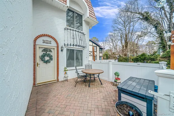 $459,999 | 842 Golf Lane, Medford, NY 11763