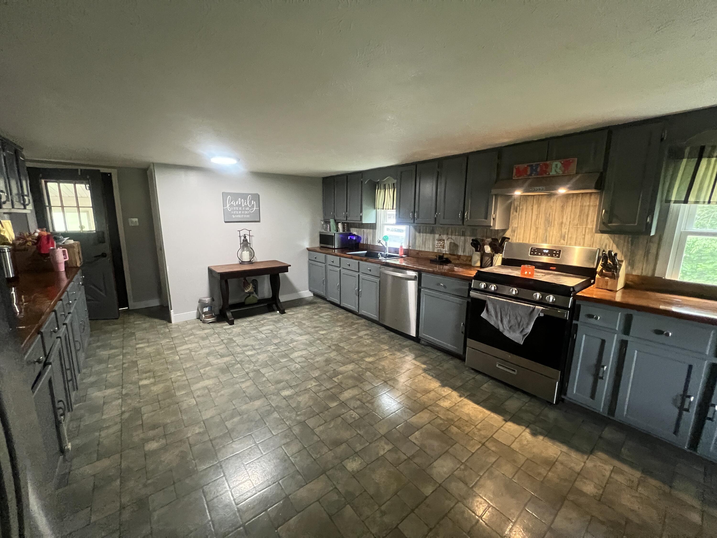 10044 Kaser Road Piqua, OH 45356 - Photo 15 of 84 Kitchen