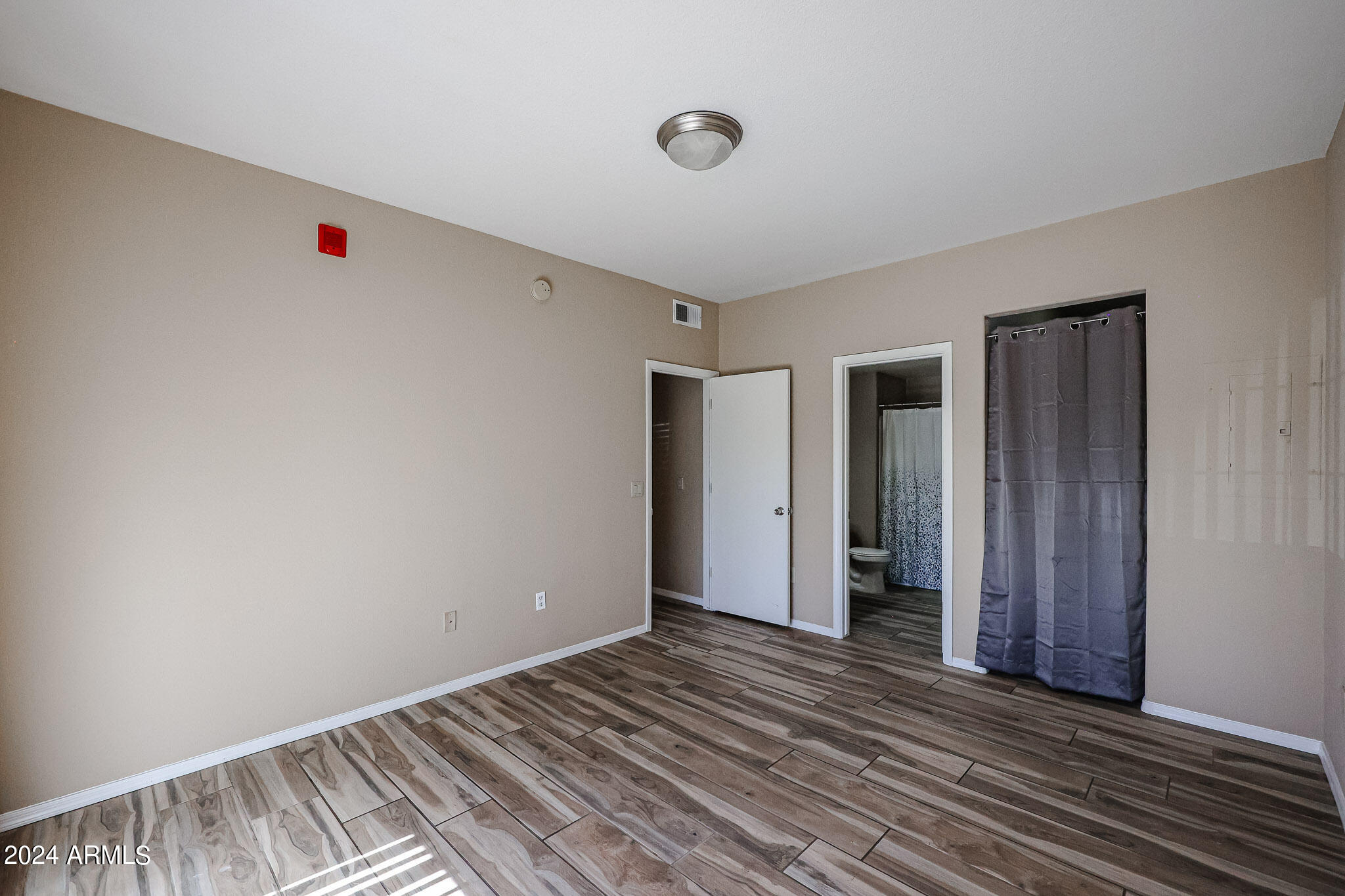 3434 East Baseline Road, Unit 108 Phoenix, AZ 85042 - Photo 10 of 16 10 Primary Bedroom