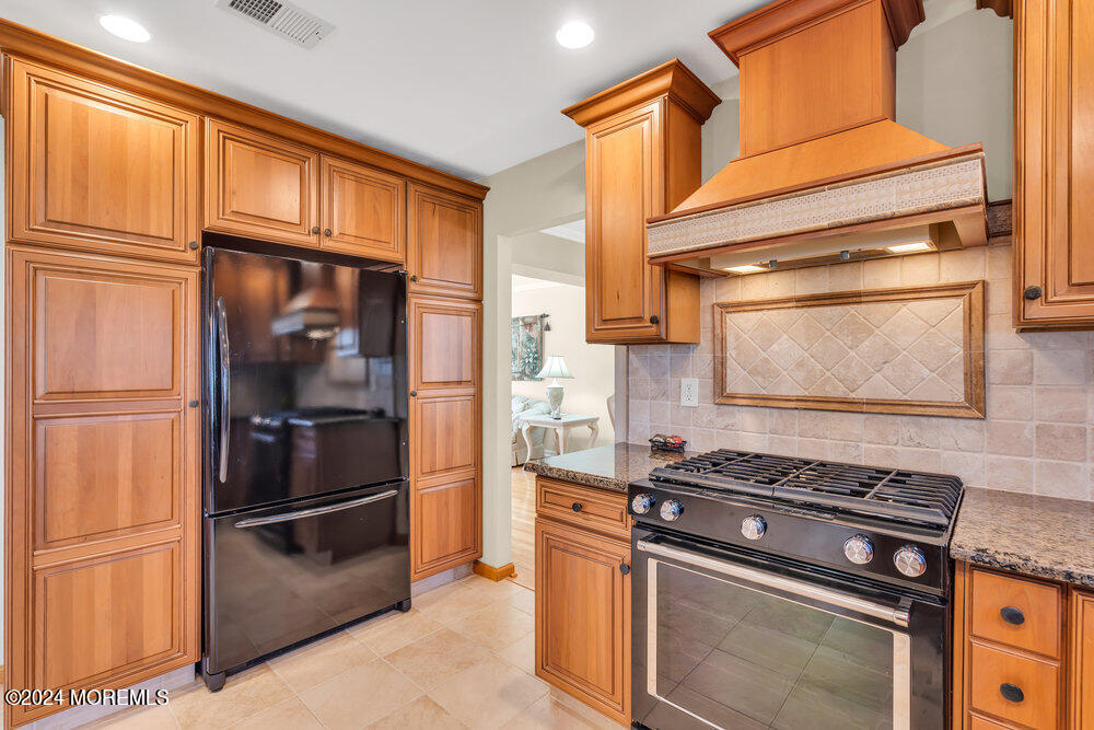 39 Sun Hollow Road Howell, NJ 07731 - Photo 26 of 66 038_dsc07539
