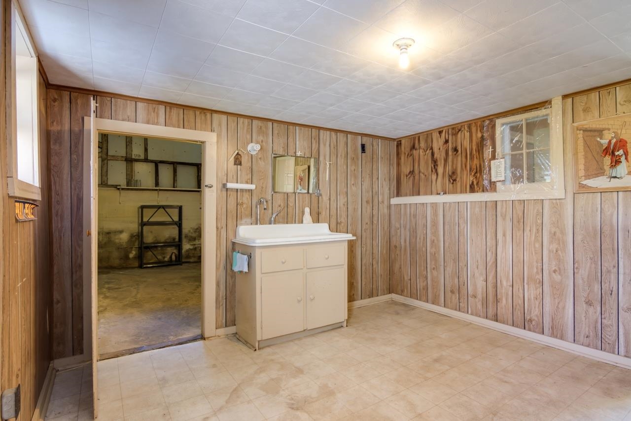 317 South Stony Point Road Suttons Bay, MI 49682 - Photo 30 of 38 1924131-b94f99e5-f352-4705-a8a9-634305eac405.JPG