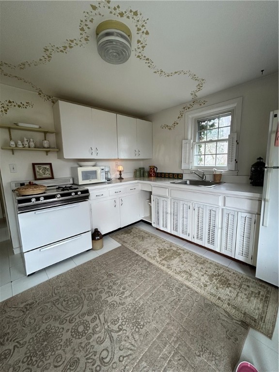 25 Haverford Road Warwick, RI 02886 - Photo 4 of 38 Gallery Image 4