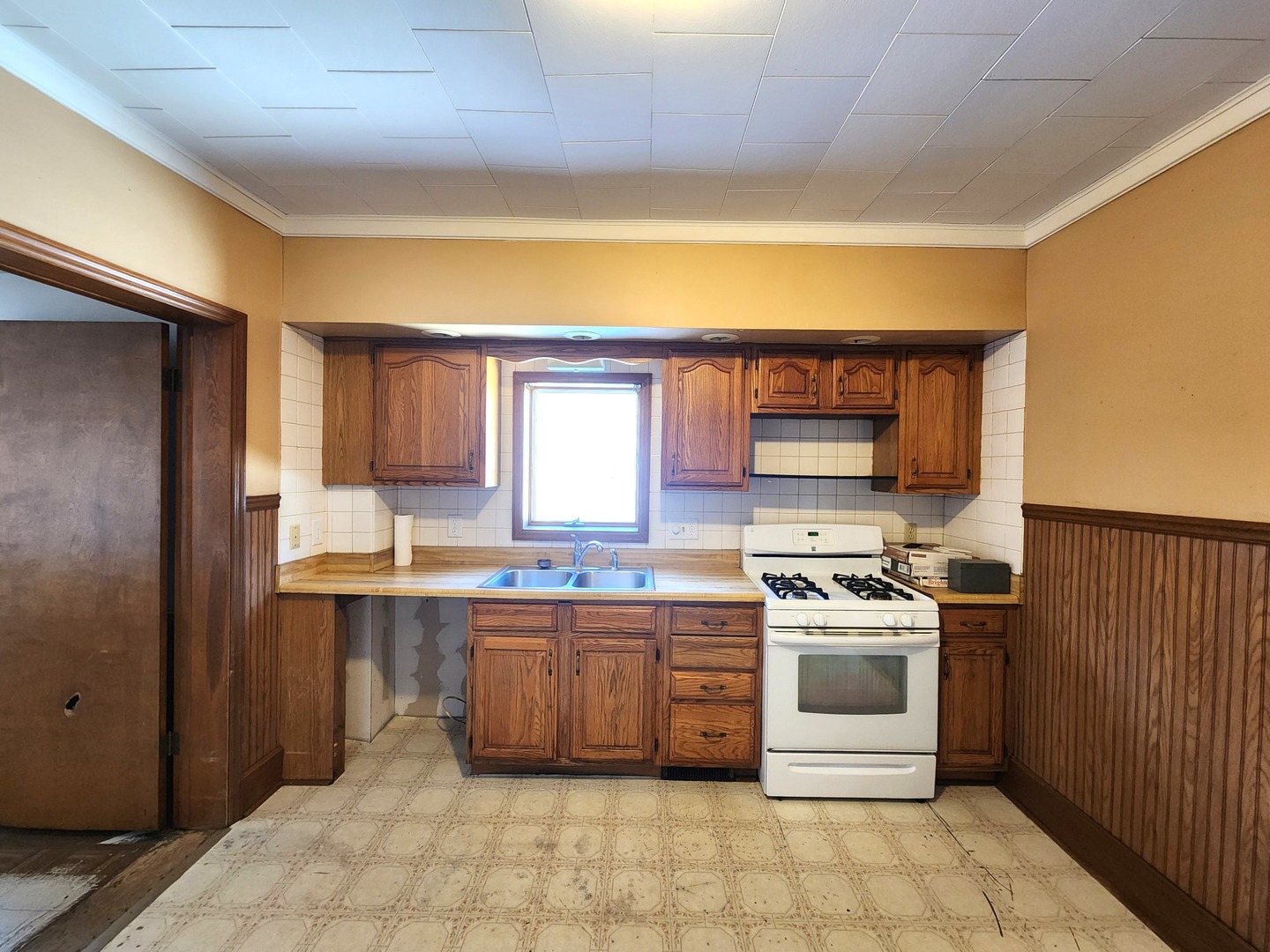 326 Lincoln Street Marseilles, IL 61341 - Photo 2 of 32