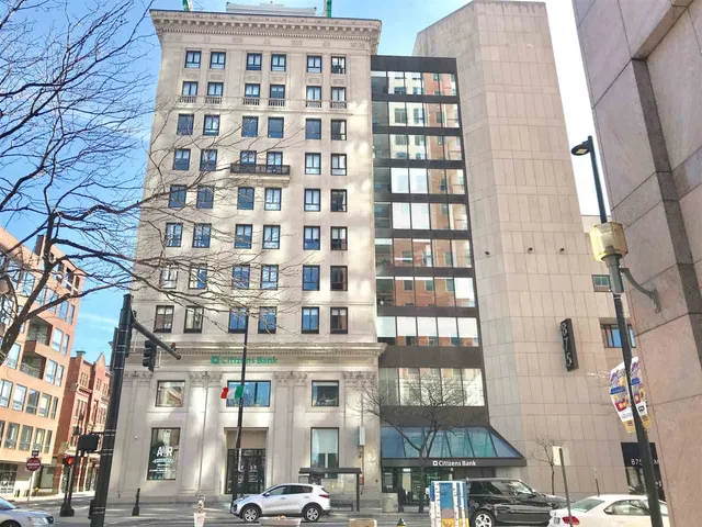 $2,583 | 875 Elm Street, Unit 304, Manchester, NH 03101