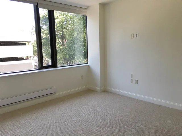 $2,583 | 875 Elm Street, Unit 304, Manchester, NH 03101