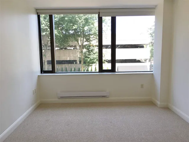 $2,583 | 875 Elm Street, Unit 304, Manchester, NH 03101