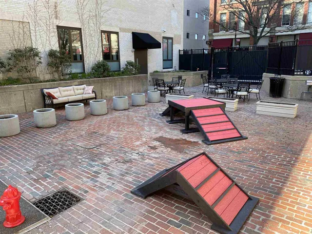 $2,583 | 875 Elm Street, Unit 304, Manchester, NH 03101