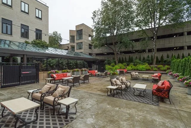 $2,583 | 875 Elm Street, Unit 304, Manchester, NH 03101