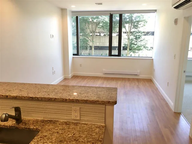 $2,583 | 875 Elm Street, Unit 304, Manchester, NH 03101