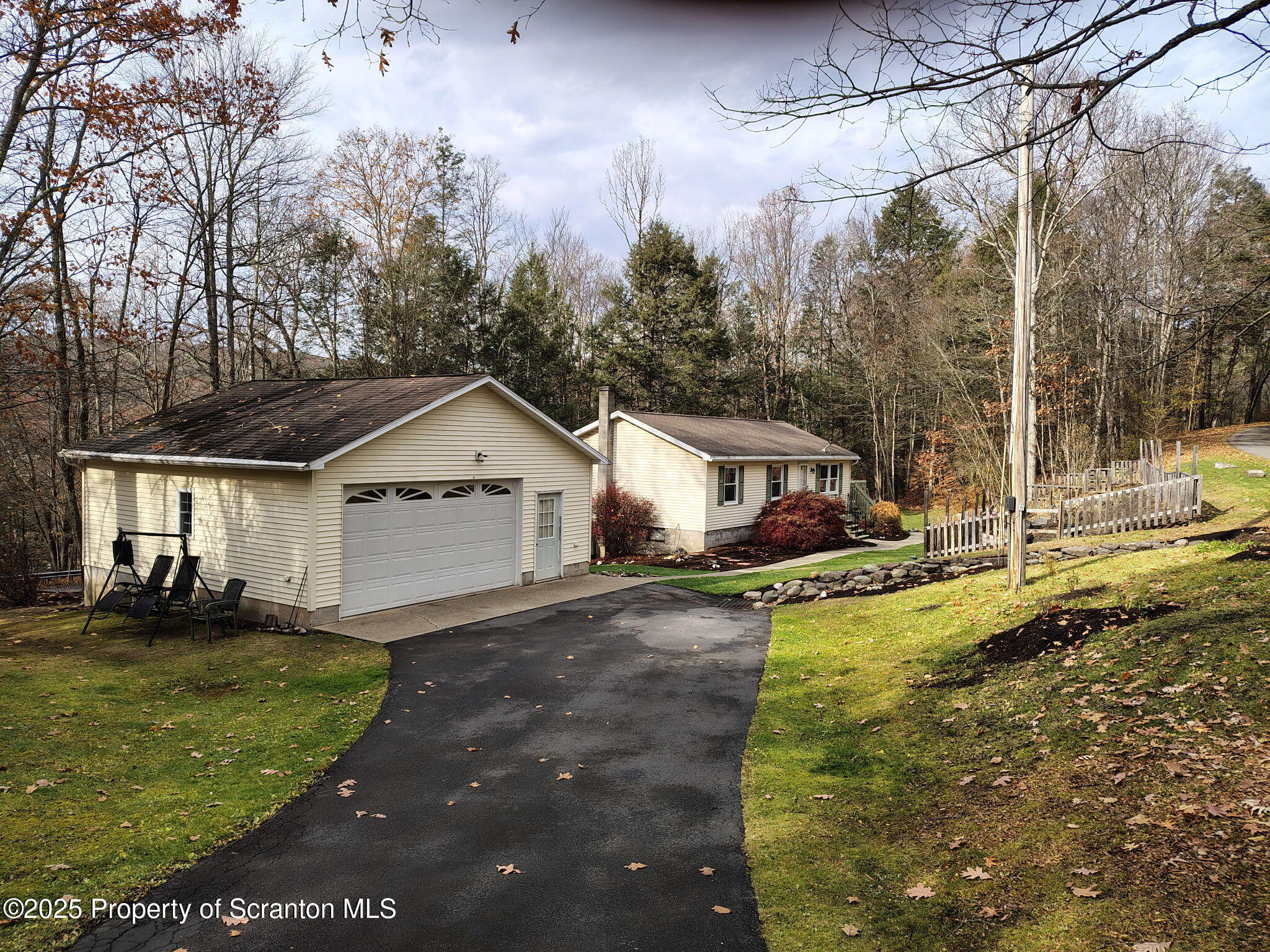 7 Hollow Crest Road Tunkhannock, PA 18657 - Photo 3 of 41 5296201036571585222