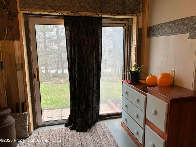 $329,000 | 7 Hollow Crest Road, Tunkhannock, PA 18657