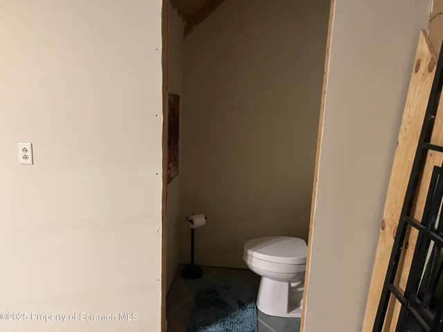 $329,000 | 7 Hollow Crest Road, Tunkhannock, PA 18657