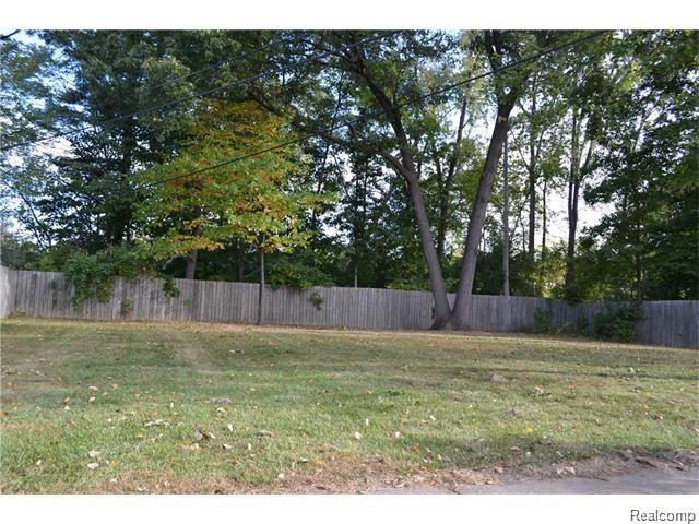 355 Eastlawn Drive Rochester, MI 48307 - Photo 21 of 22 GetMedia (1).jpg