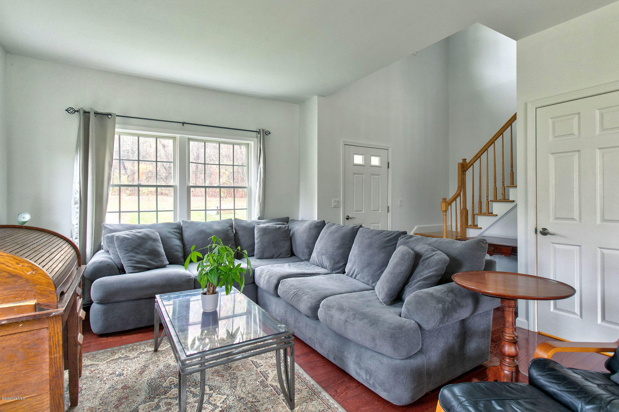 185 Hulett Hill Road Sheffield, MA 01257 - Photo 16 of 29 Living area