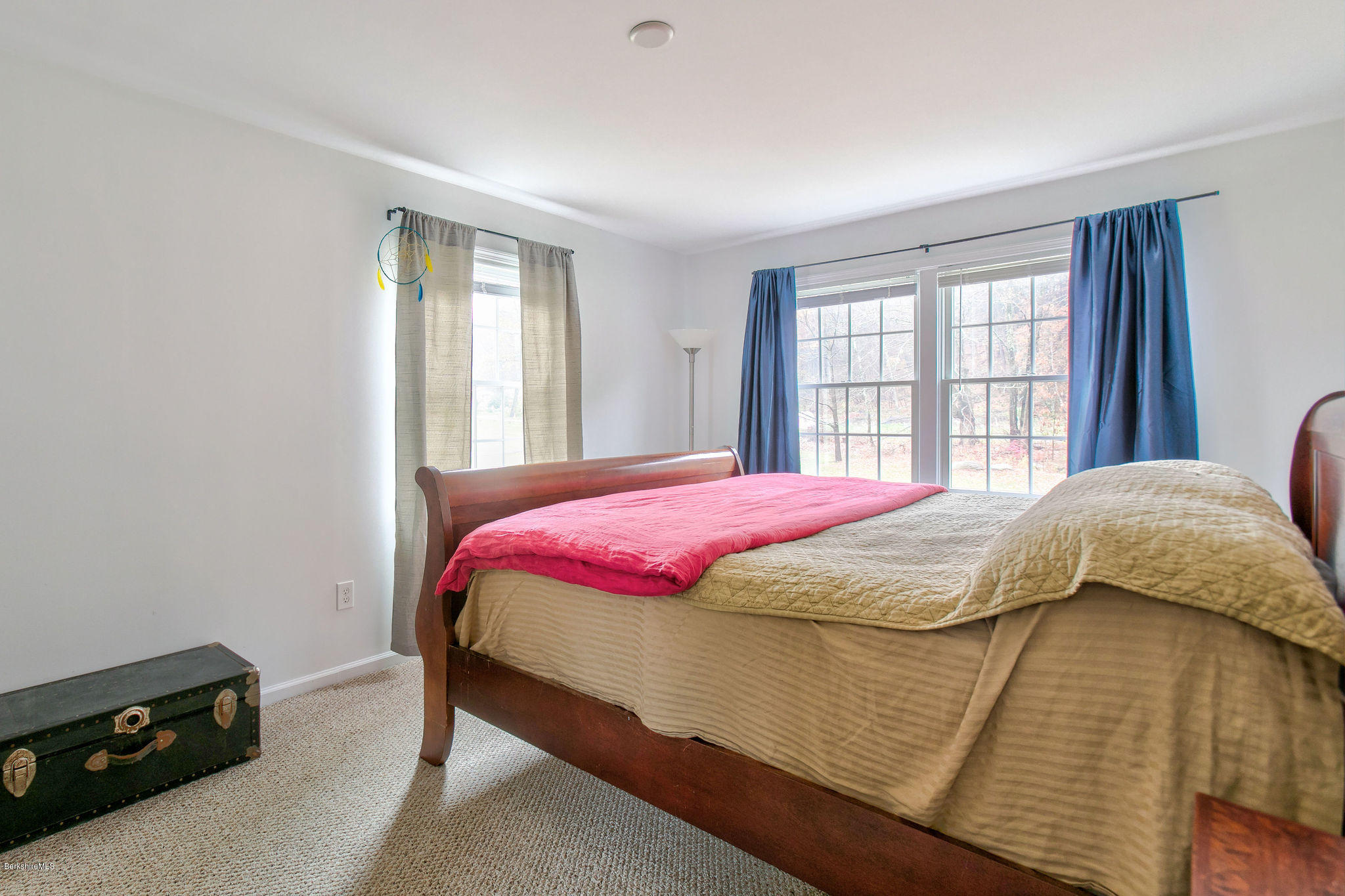 185 Hulett Hill Road Sheffield, MA 01257 - Photo 21 of 29 Primary room