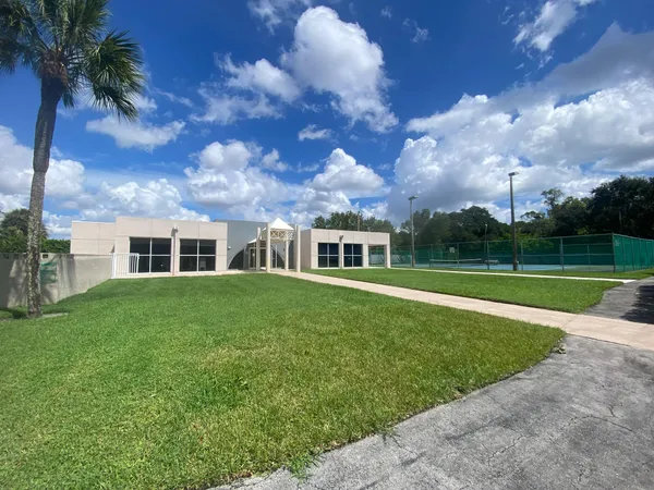 $2,300 | 5884 Morningstar Circle, Unit 306, Delray Beach, FL 33484