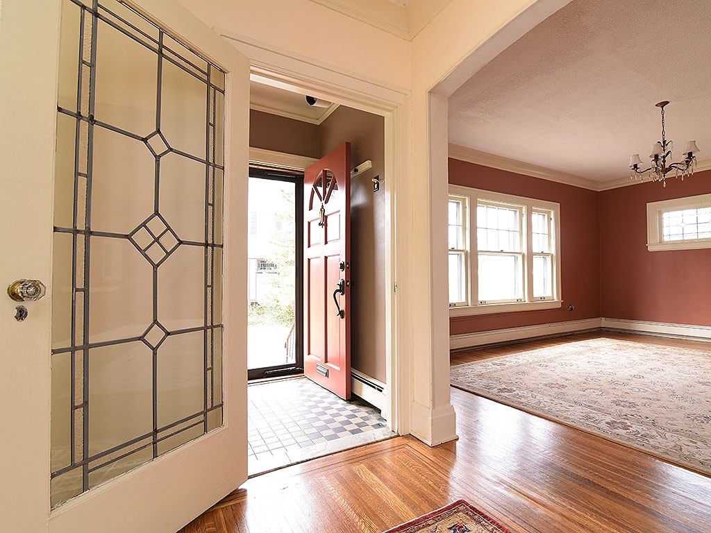 54 Corwin Road Rochester, NY 14610 - Photo 9 of 50