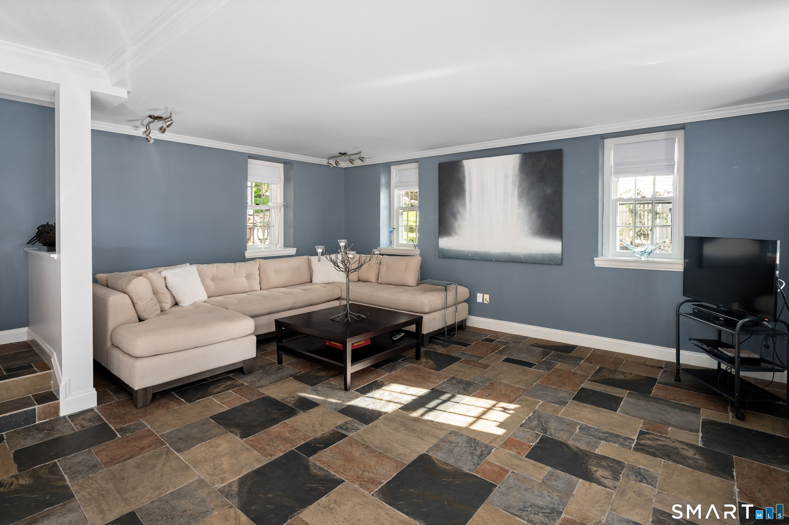 351 Erskine Road Stamford, CT 06903 - Photo 27 of 38