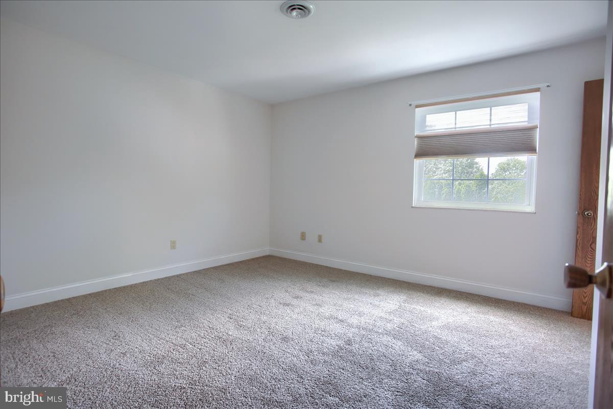 114 Robert Road Harrisburg, PA 17112 - Photo 7 of 10 Gallery Image 7