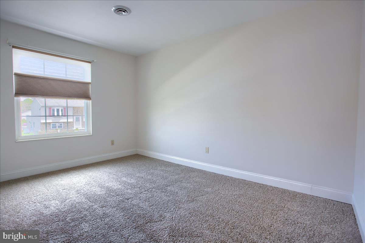 114 Robert Road Harrisburg, PA 17112 - Photo 8 of 10 Gallery Image 8