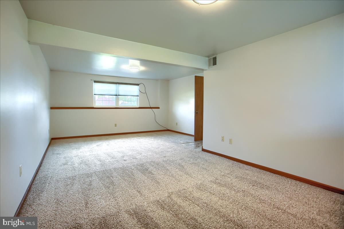 114 Robert Road Harrisburg, PA 17112 - Photo 9 of 10 Gallery Image 9
