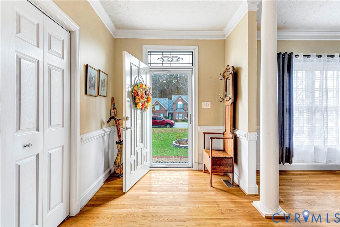 9212 Wyattwood Road Mechanicsville, VA 23116 - Photo 3 of 47 a view of livingroom with furniture window and front door
