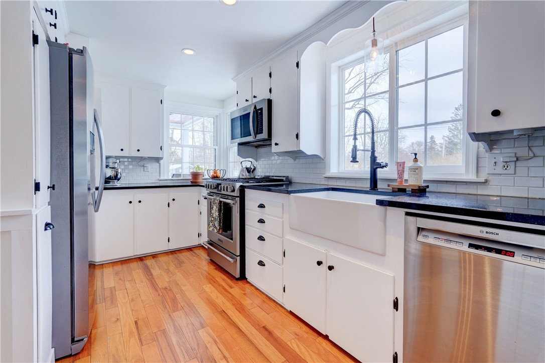 213 Ayrault Road Perinton, NY 14450 - Photo 13 of 50