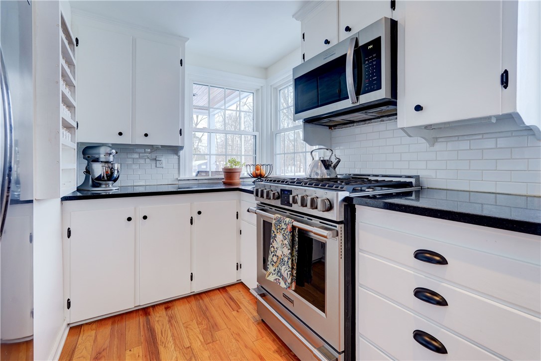 213 Ayrault Road Perinton, NY 14450 - Photo 14 of 50