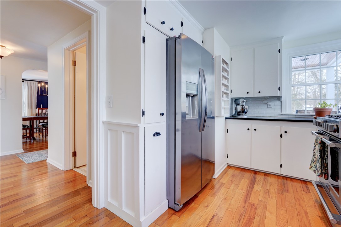 213 Ayrault Road Perinton, NY 14450 - Photo 15 of 50