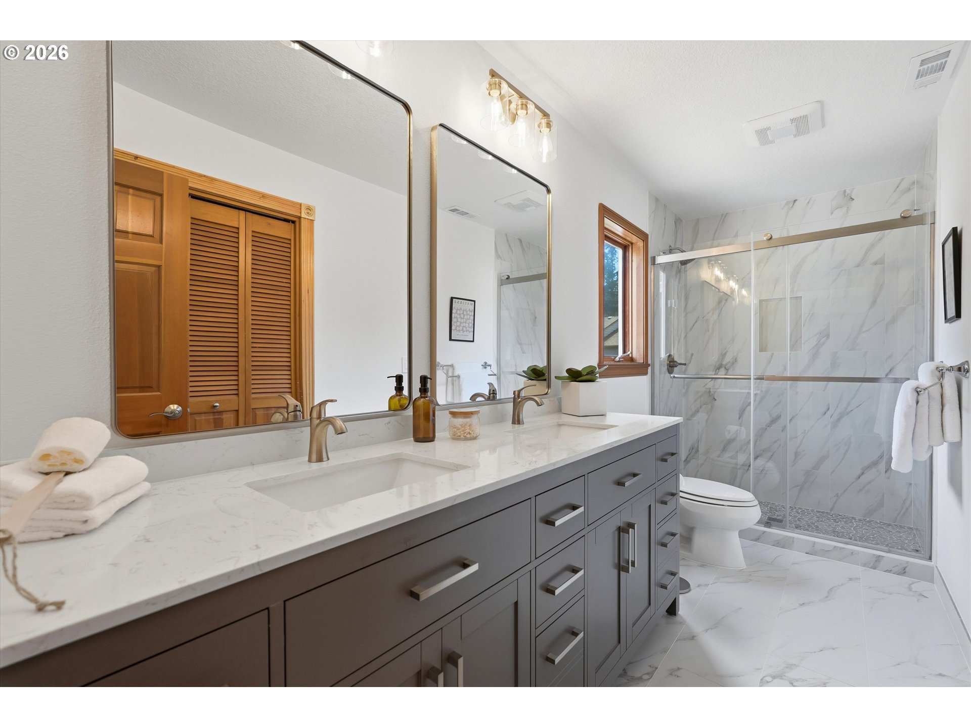 7025 Southwest Windemere Loop Portland, OR 97225 - Photo 17 of 37 Gallery Image 17