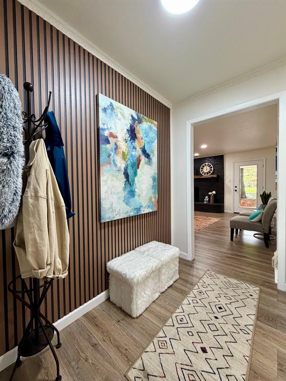 3609 Country Club Road Arlington, TX 76013 - Photo 5 of 40 a living room with furniture and wooden floor