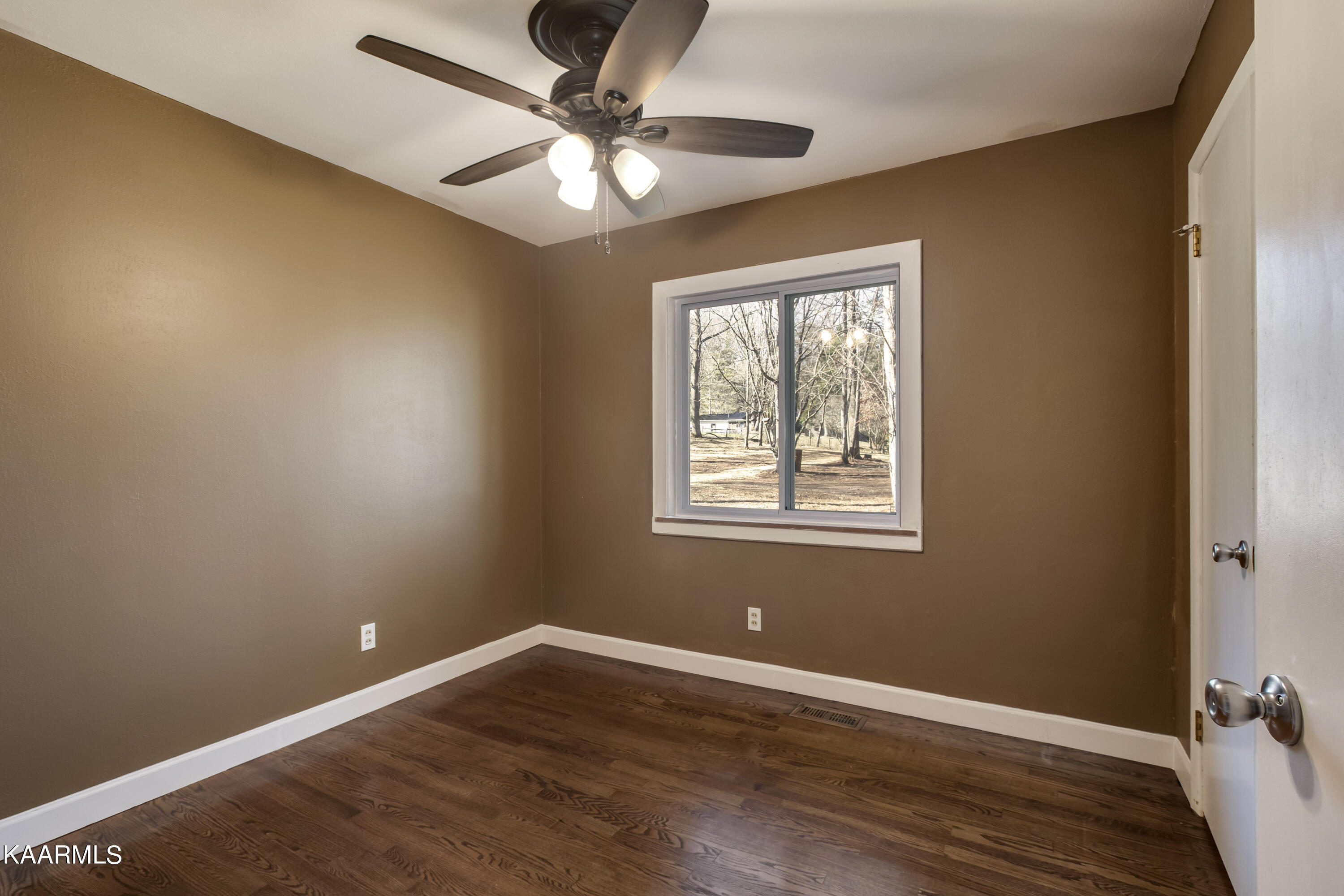 673 Chilhowee School Road Seymour, TN 37865 - Photo 19 of 47 19_ChilhoweeSchoolRoad_673_Bedroom2_01