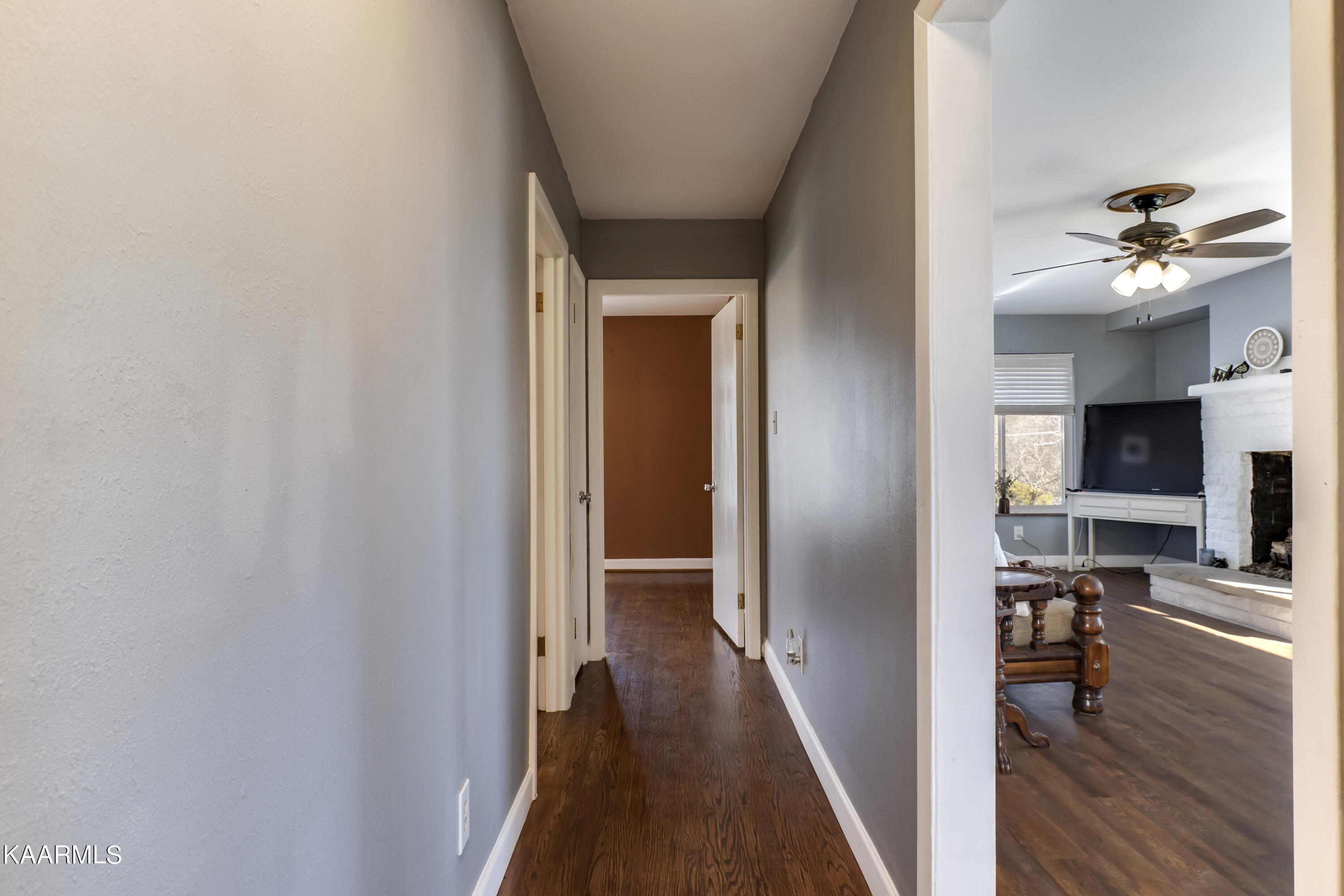 673 Chilhowee School Road Seymour, TN 37865 - Photo 22 of 47 22_ChilhoweeSchoolRoad_673_Hall03