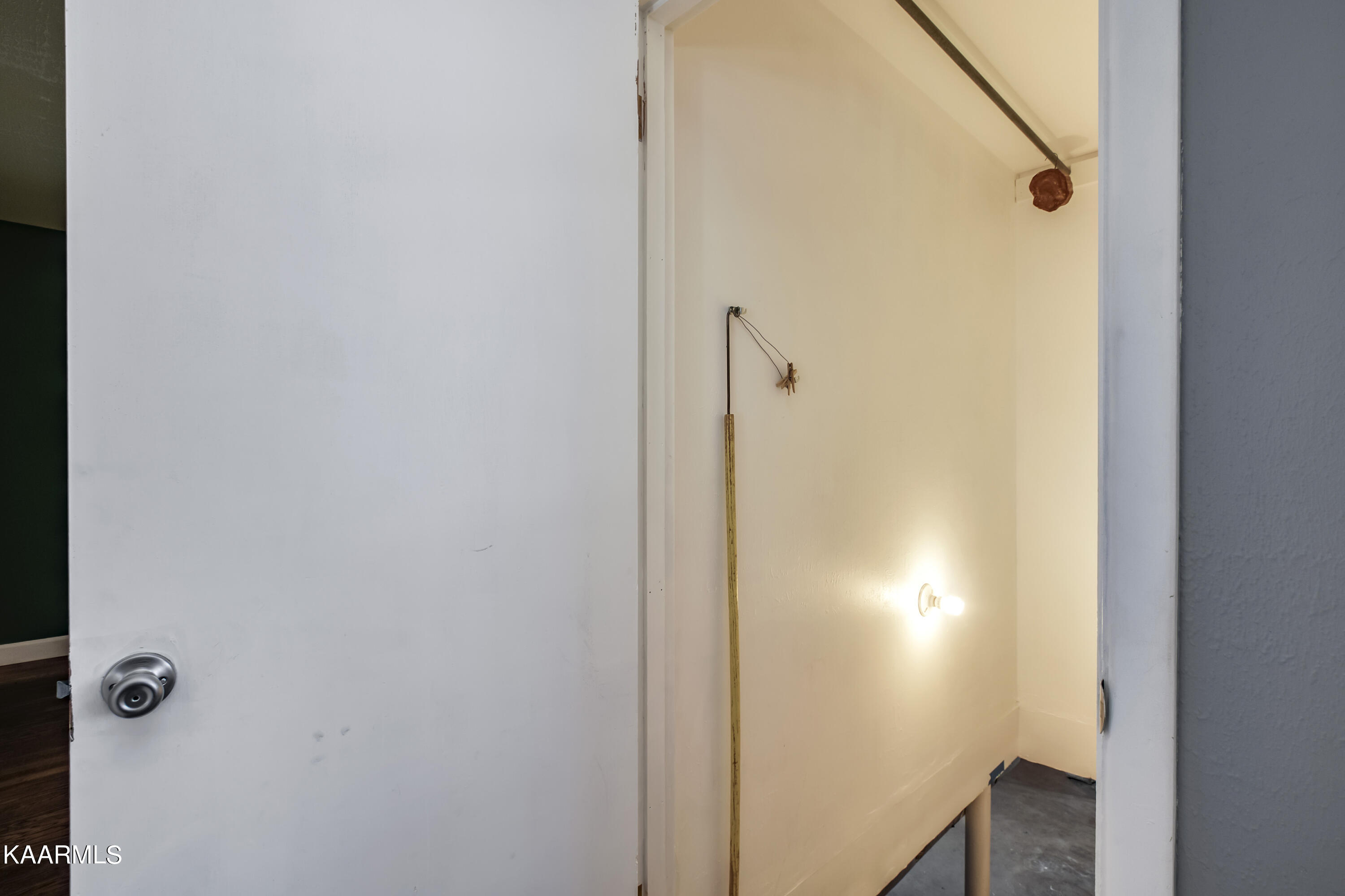 673 Chilhowee School Road Seymour, TN 37865 - Photo 25 of 47 25_ChilhoweeSchoolRoad_673_BasementStair