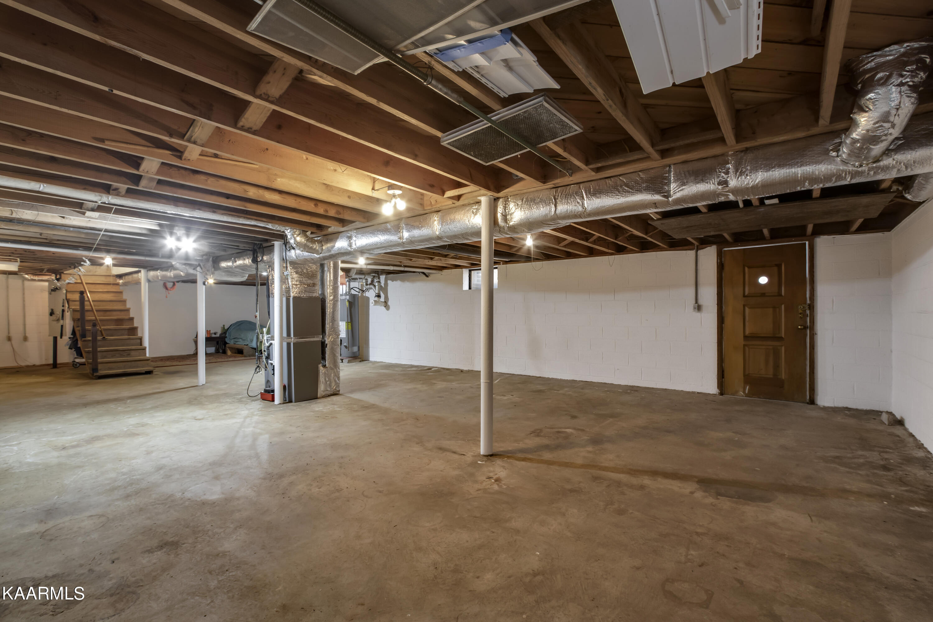 673 Chilhowee School Road Seymour, TN 37865 - Photo 29 of 47 29_ChilhoweeSchoolRoad_673_Basement04