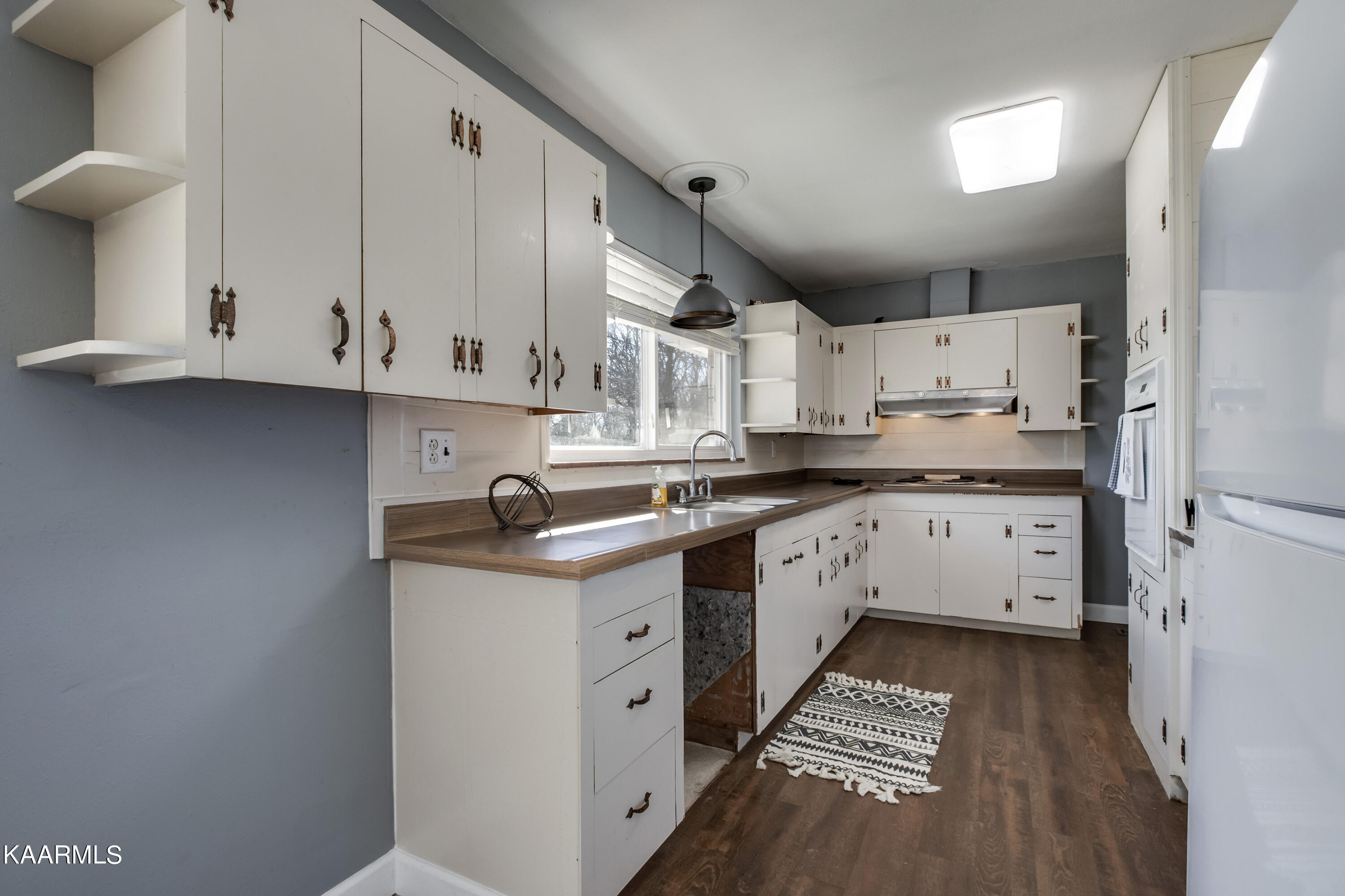 673 Chilhowee School Road Seymour, TN 37865 - Photo 10 of 47 10_ChilhoweeSchoolRoad_673_Kitchen01