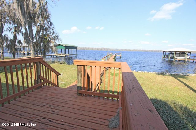 128 Riverside Drive Satsuma, FL 32189 - Photo 15 of 20 Back Yard Deck View