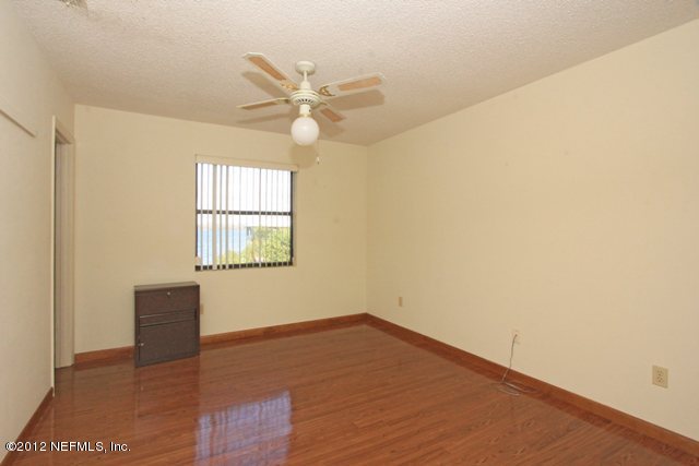 128 Riverside Drive Satsuma, FL 32189 - Photo 8 of 20 Master Bedroom